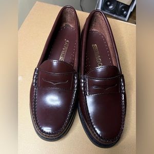 Sebago loafers size 7.5 womens